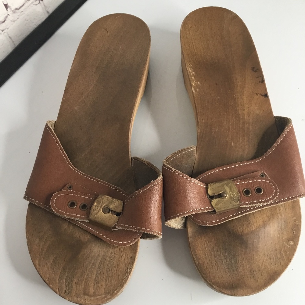 Vintage Dr Scholls Women's Exercise Wooden Sandals well loved.